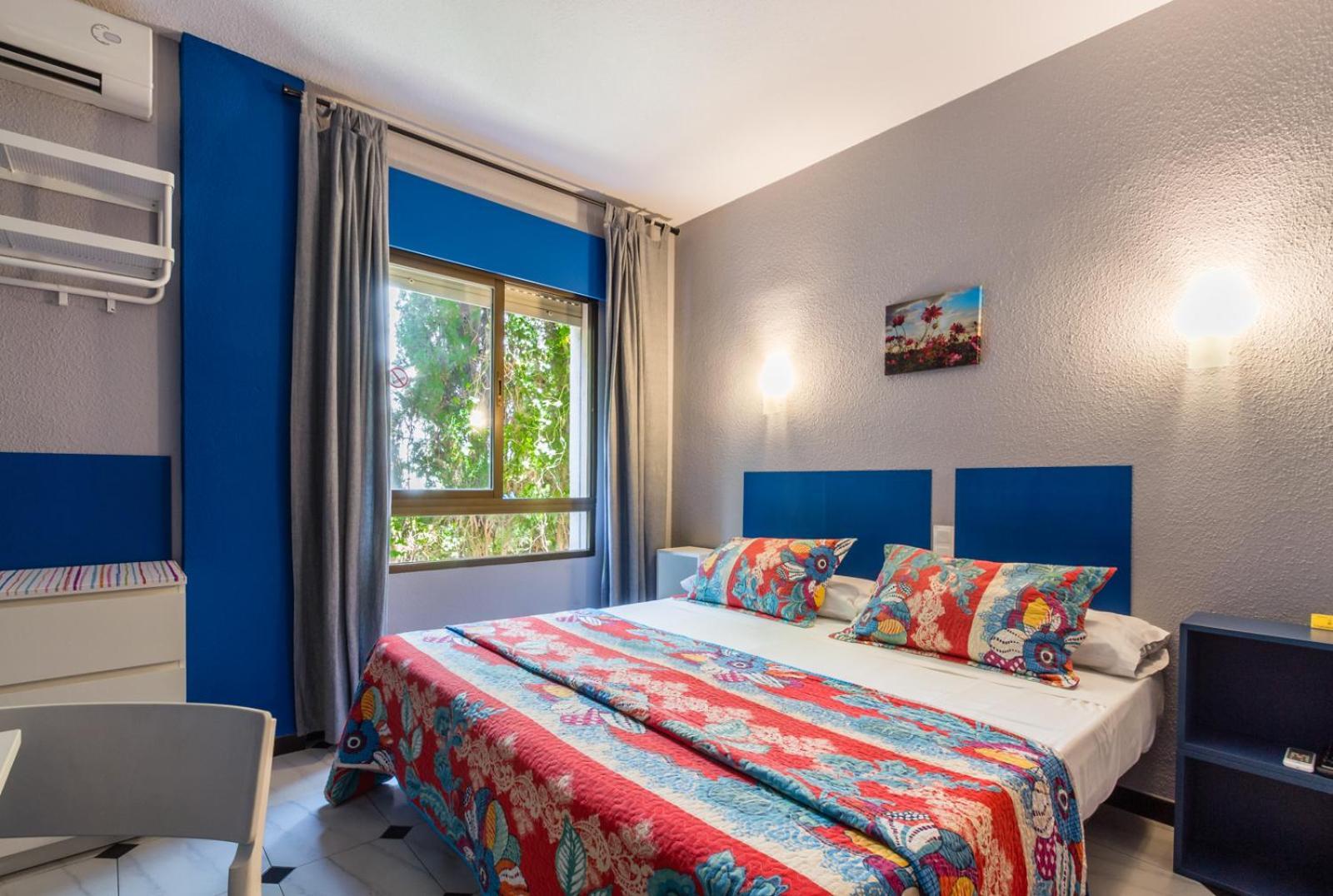 Hostal Tropical Almunecar Bagian luar foto